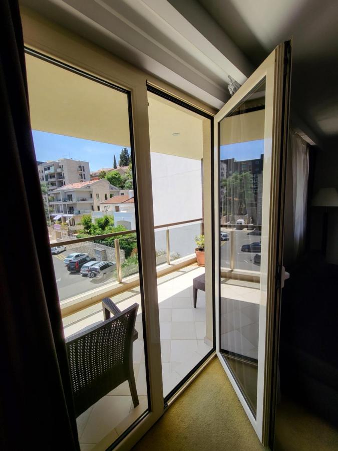 Apartments M Palace Будва Экстерьер фото